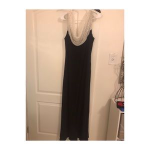 OFFERS WELCOME✨BEAUTIFUL FORMAL GOWN✨